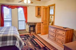 C3 - The Nestled Inn - Image 5