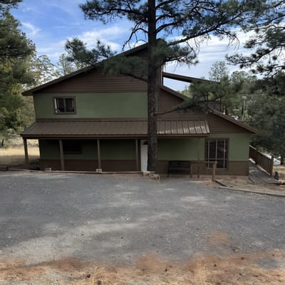 Pinecone Lodge