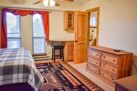 C3 - The Nestled Inn - Image 5