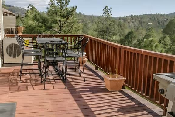 Raw Hide Lodge Condo at Lookout Estates- M1