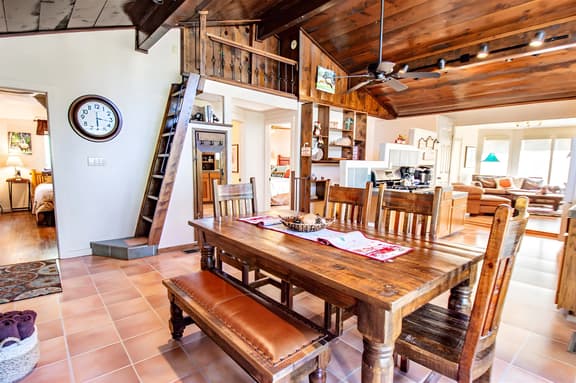 Upper Canyon Cabin - Image 1